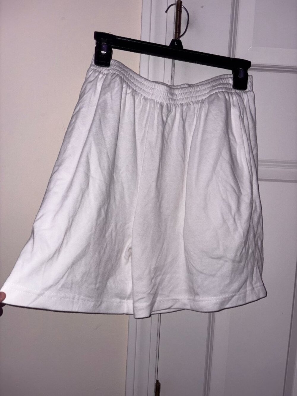 Roamans casual knit sweat shorts, solid white, size medium.